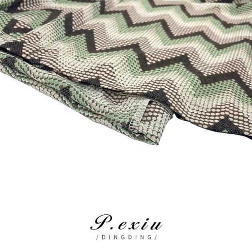 04-6潘依绣丁丁宠粉【浪花朵朵】显瘦松紧腰菱格垂感休闲裤 SH5036 商品图2