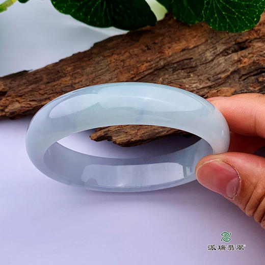 派瑞翡翠 翡翠手镯 糯种 浅绿 商品图2