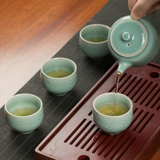 【雷慧仙青瓷丨祥云系列茶杯】祥云造型独特，婉转优美，寓意美好！多种规格可选！【QJ-J仓】 商品图0