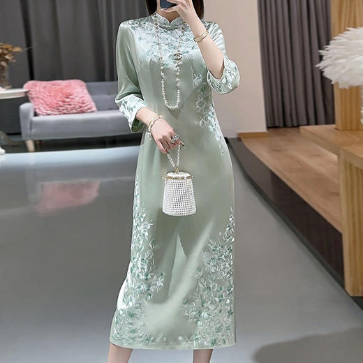 KDS-2289醋酸旗袍连衣裙改良版中式绣花旗袍裙 商品图1