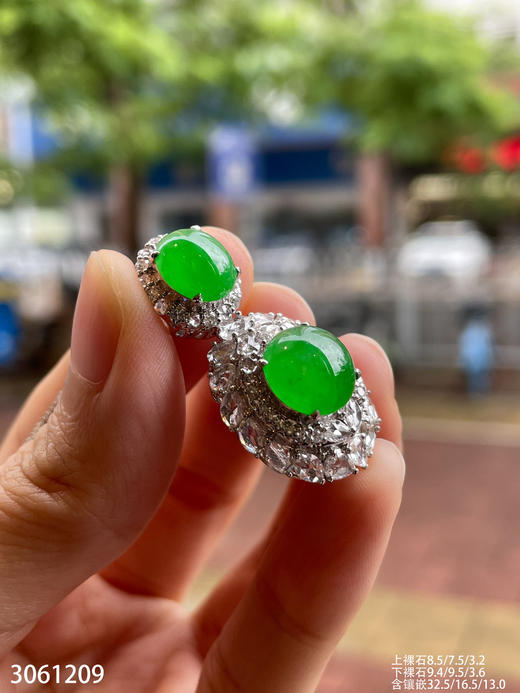 老坑艳绿蛋面吊坠   89999【3061209】 商品图3