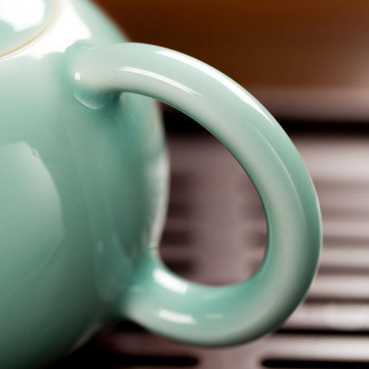 【雷慧仙青瓷丨兰花系列茶杯】非遗名家出品！整体造型圆润饱满，润得柔和！佳节送礼，既体面有够独特！兰花杯一壶四杯，杯容量约70ml！【QJ-J仓】 商品图3