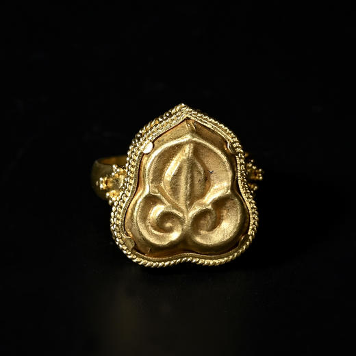 唐代黄金莲瓣戒指 商品图4
