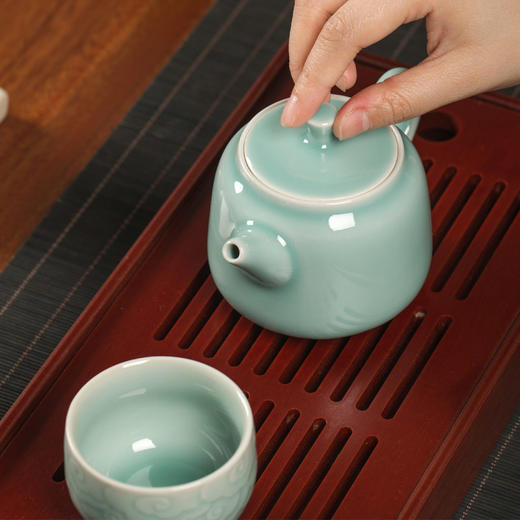 【雷慧仙青瓷丨祥云系列茶杯】祥云造型独特，婉转优美，寓意美好！多种规格可选！【QJ-J仓】 商品图1