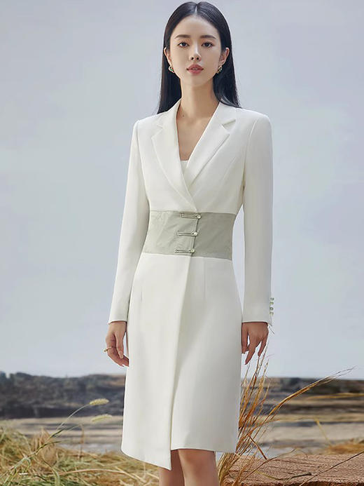 高端新款设计感中式国潮风连衣裙长袖收腰显瘦白色西装裙 商品图1