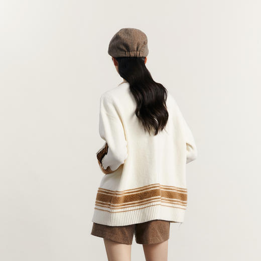 谜底针织开衫女2023冬新品复古文艺学院风中长款针织衫234MZ1880 商品图2