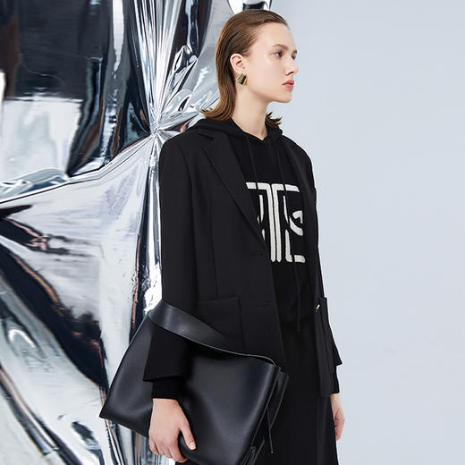 EITIE爱特爱秋季新款时尚干练显瘦百搭外套女7503213 商品图3