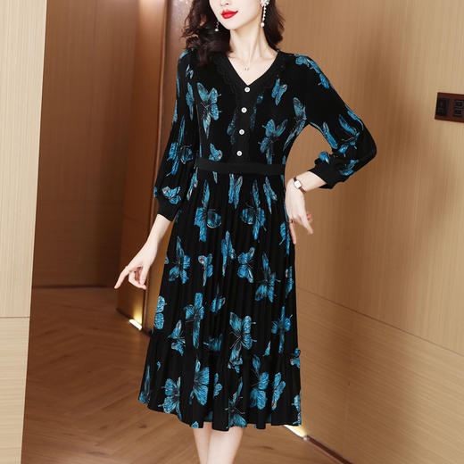 法式复古，秋季新款修身气质显瘦女神范V领百褶裙印花连衣裙AHM-msfs9057 商品图2