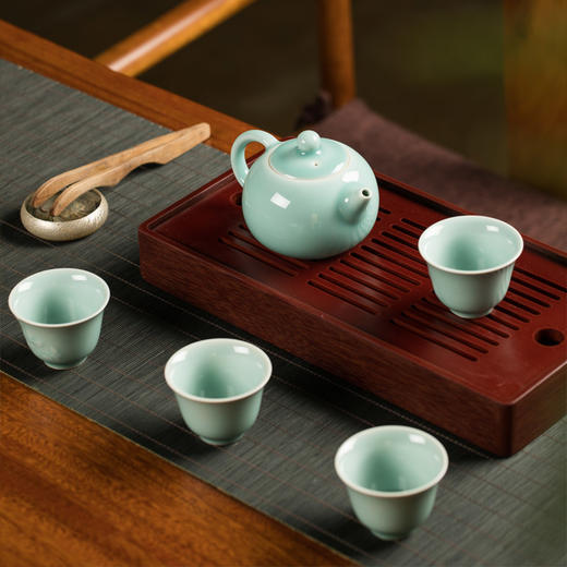 【雷慧仙青瓷丨兰花系列茶杯】非遗名家出品！整体造型圆润饱满，润得柔和！佳节送礼，既体面有够独特！兰花杯一壶四杯，杯容量约70ml！【QJ-J仓】 商品图0