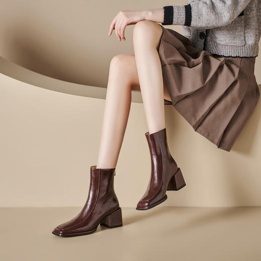 【预售5天】方头粗跟高跟鞋拉链金属，简约廋廋靴牛皮短靴QS-6050 商品图0