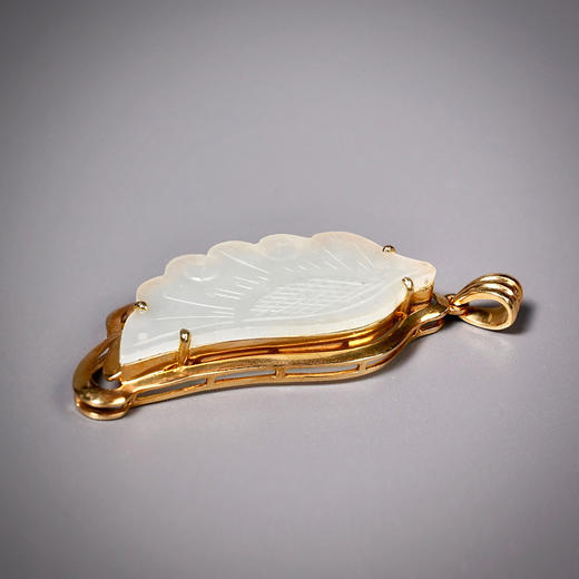 清代和田白玉“天降福瑞”项坠 商品图5