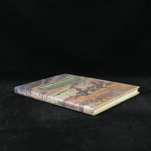 大地之歌：美国印第安画作图集 32幅彩色与130幅黑白插图 精装16开 商品图1