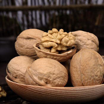 西域美农新疆温宿185纸皮核桃3斤 当季新果礼盒 手捏开壳无浸泡休闲零食 商品图5