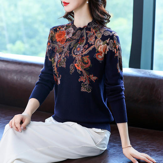 FCSF8321 2023年秋季新款女装圆领中年妈妈毛衣女花宽松印花套头针织衫女 商品图2