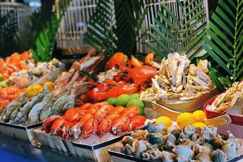 【高新豪生酒店珍馐自助·新年鱼羊鲜】148元享单人畅吃，278元享和风日料自助，328元享2大1小家庭自助，美味现作！口口封神！