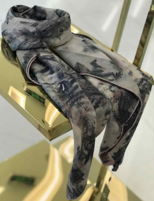 优品堂【雍容华贵2 】桑蚕丝+羊毛140方巾 商品图10