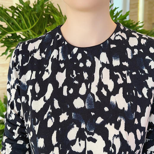 SAINT L’UCK/圣媛女装秋季中长款花色圆领连衣裙SA319L51 商品图4