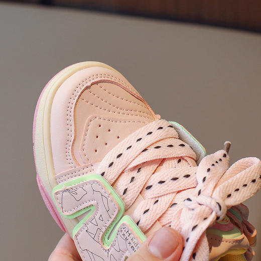 「四款配色！颜值派」儿童鞋子麦旋风滑板鞋2023秋季新款男童休闲面包鞋女童字母运动鞋童装 商品图3