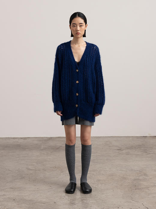 322工房清透幼马海毛宽松针织毛衣2023秋冬款女士针织V领开衫B122 商品图1