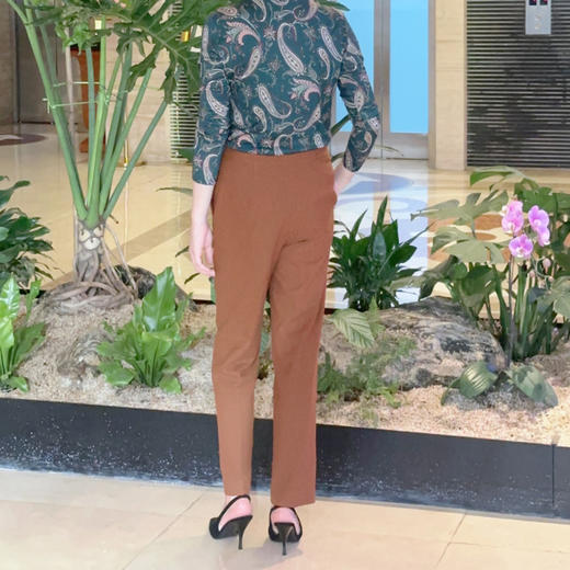 圣三利女装  简约休闲锥形小脚裤SL2036155 商品图2