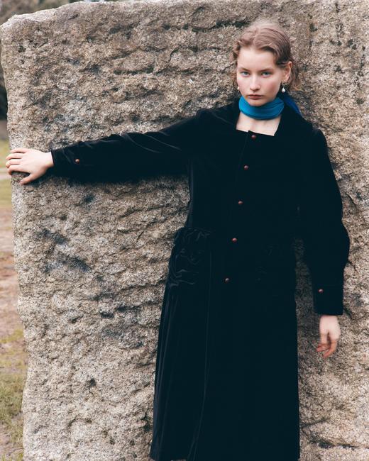 Renlisu 石墨黑丝绒腰带长外套 商品图1