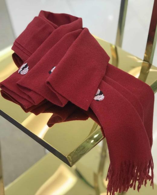 优品堂【如影相随3】拉绒绣花长围巾披肩两用 商品图9