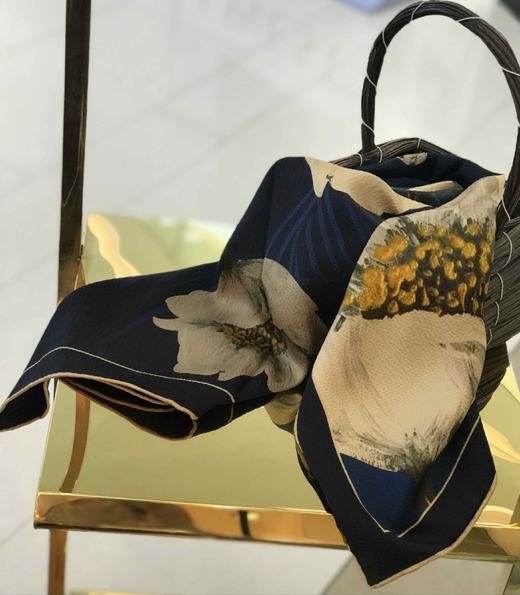 优品堂【雍容华贵3】珍珠缎薯莨110桑蚕丝方巾 商品图14