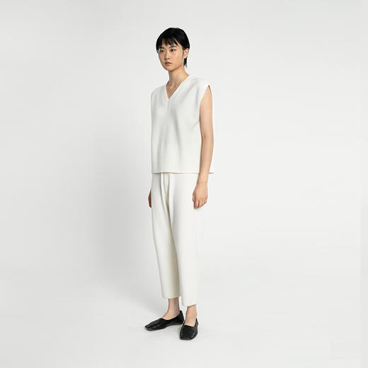 322工房羊毛羊绒混纺针织马甲女设计感新款冬季V领侧开叉宽松背心 商品图2