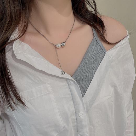 Oflye潮流饰品 轻奢气质珍珠字母D吊坠小众高级感时尚颈链 商品图3