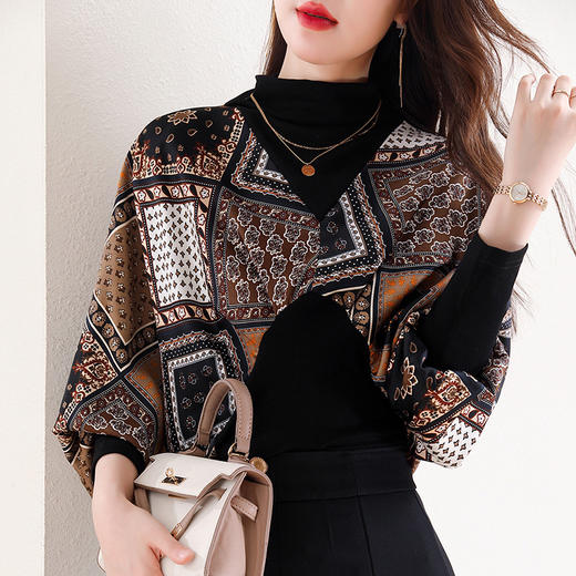 时尚蝙蝠衫上衣，秋季新款醋酸缎拼接针织高领连肩袖小衫KQL-E324N1010 商品图2