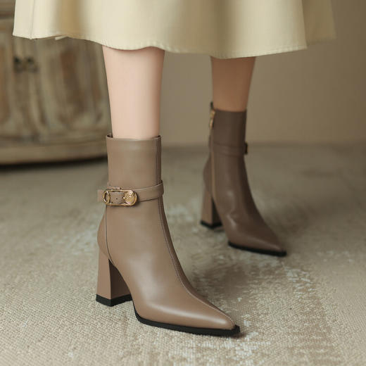 法式优雅高跟短靴，皮带扣尖头侧拉链粗跟时装靴DB-M5665 商品图0