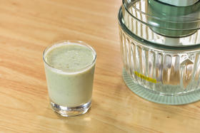 牛油果青提奶昔