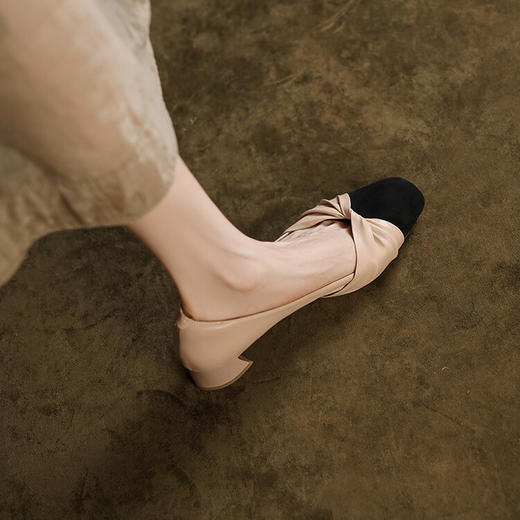 粗跟圆头低跟方头，拼色浅口单鞋MCC-C8527 商品图1