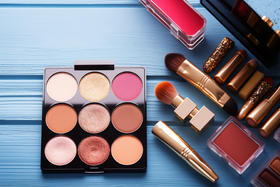  盘点乳腺癌化妆品中的禁忌成分！风险避雷 