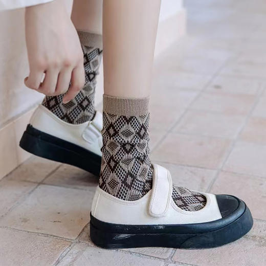 都市丽人时尚系列精梳棉袜子中筒袜中厚款女士常规袜LC3EC1 商品图0