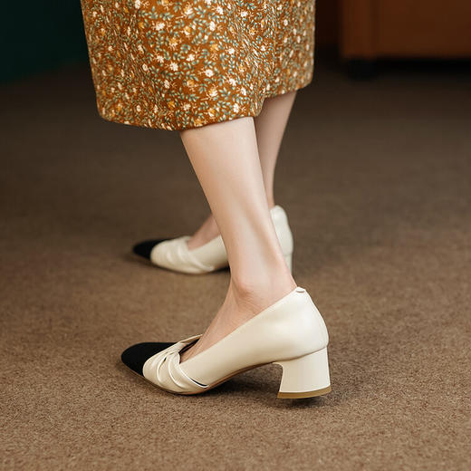 粗跟圆头低跟方头，拼色浅口单鞋MCC-C8527 商品图3