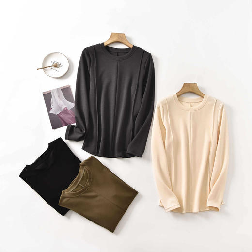 【舒适保暖，百搭又优雅】秋冬季必备，空气层鱼骨打底衫，立体剪裁，修身显瘦；发热材质，保暖抗寒；简约纯色，百搭时尚；园领设计，优雅知性；女神必备的上衣，赶快选购！ 商品图2