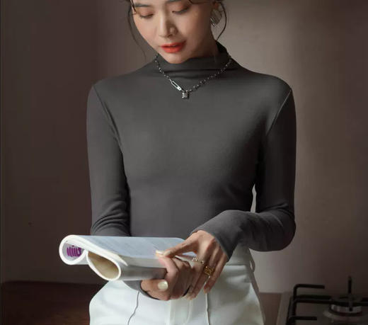 【时尚百搭，让你温暖又有型！】2023新款洋气内搭半高领双面德绒打底衫女秋冬季保暖加绒加厚黑白lmzb 商品图1