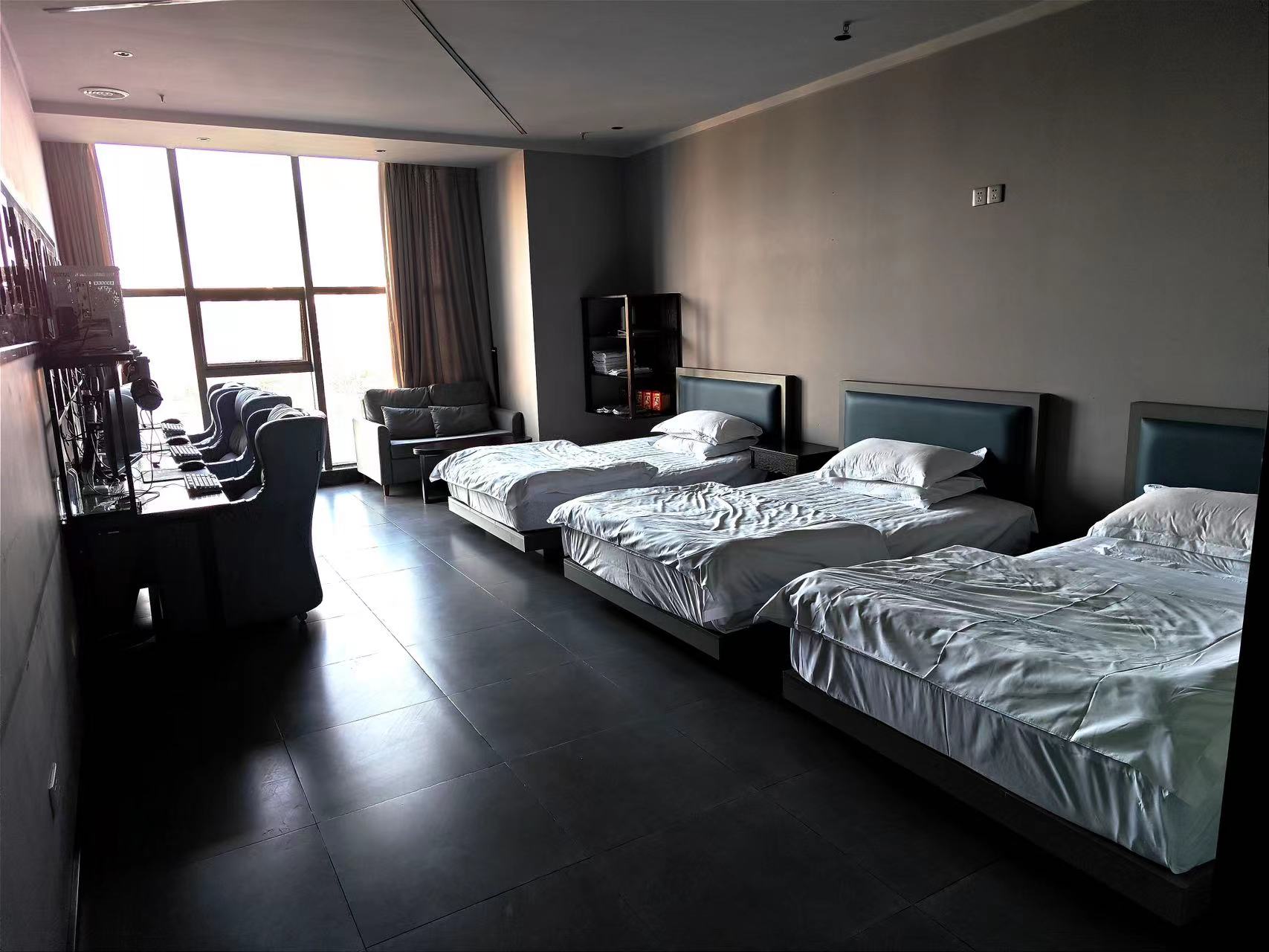 电竞酒店普通三人间普通三人间