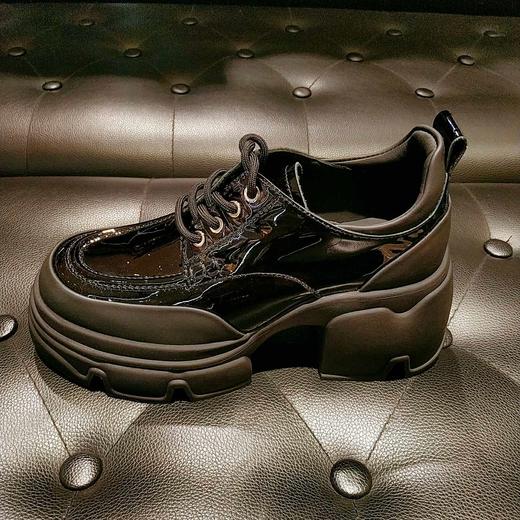 LFGJ 0127 漆皮厚底通勤款粗跟鞋 商品图1