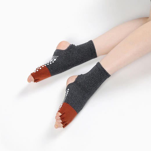 瑜伽袜子露趾露跟五指袜防滑舞蹈袜普拉提袜地板防滑袜 商品图1