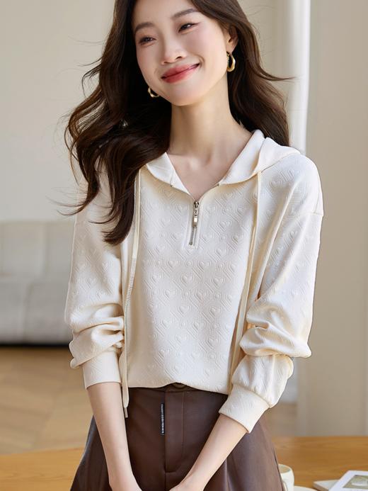 【专属特价】熙世界白色连帽卫衣女宽松慵懒风半拉链套头百搭上衣2025秋季新款 商品图0