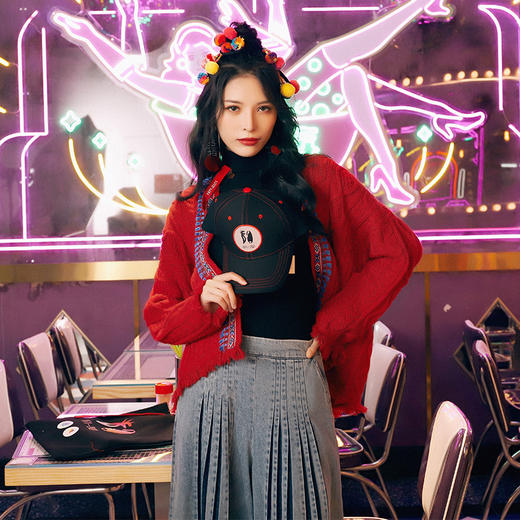 新年必备 |山茶花毛衣外套 | 现货加急发 |  蓝色显白时尚 红色大气喜庆 商品图4