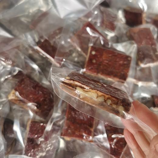 厂家枣仁派250克升级版枣夹核桃独立包装微蒸碾压零食批发代发 商品图3