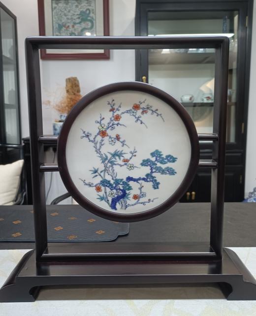 青花斗彩岁寒三友插屏 商品图0