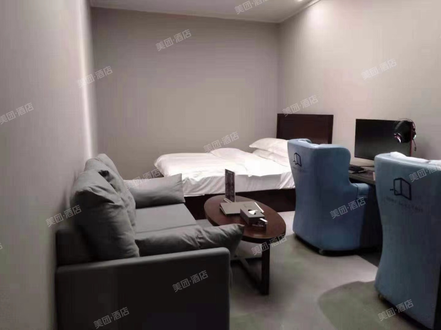 电竞酒店普通情侣间普通情侣间