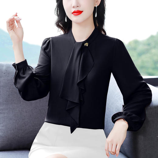 KQLC22N2935 2023秋季新款长袖缎面上衣时尚减龄飘带百搭气质女装洋气小众 商品图3