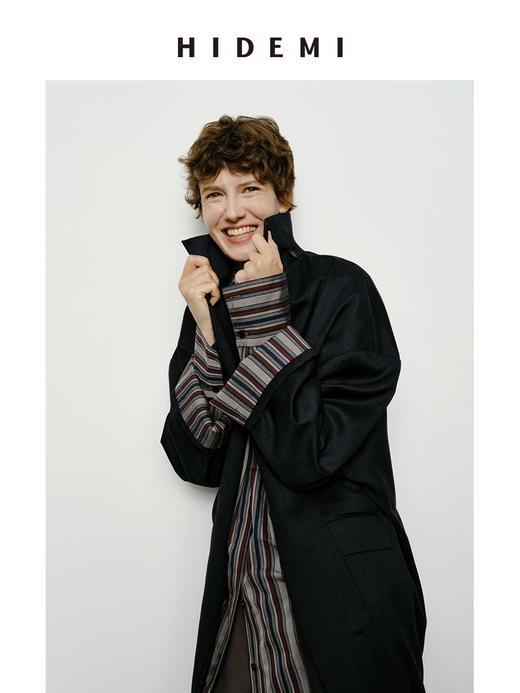HIDEMI 精纺羊毛廓形条纹翻边复古长款飘领设计感风衣 商品图8
