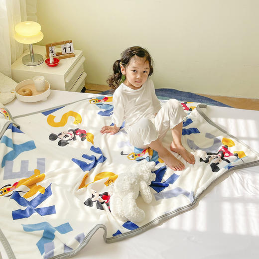 【迪士尼系列】加厚牛奶绒A类毛毯 手感柔软 亲肤舒适 厚实保暖 多功能毛毯 商品图6