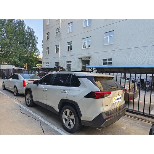 丰田 RAV4荣放 2.0L CVT两驱风尚版【长租-北京】 商品图3